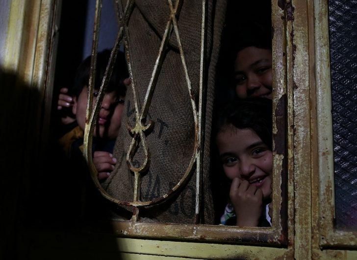 Yunanistan ölüme terk etti! Göçmenleri sahil güvenlik kurtardı G5