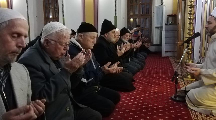 Aydın&rsquo;da seher vakti eller  &lsquo;Bahar Kalkanı Harekatı&rsquo; i&ccedil;in semaya kalktı