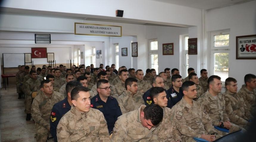 Jandarma ekiplerine "bağımlılık" eğitimi