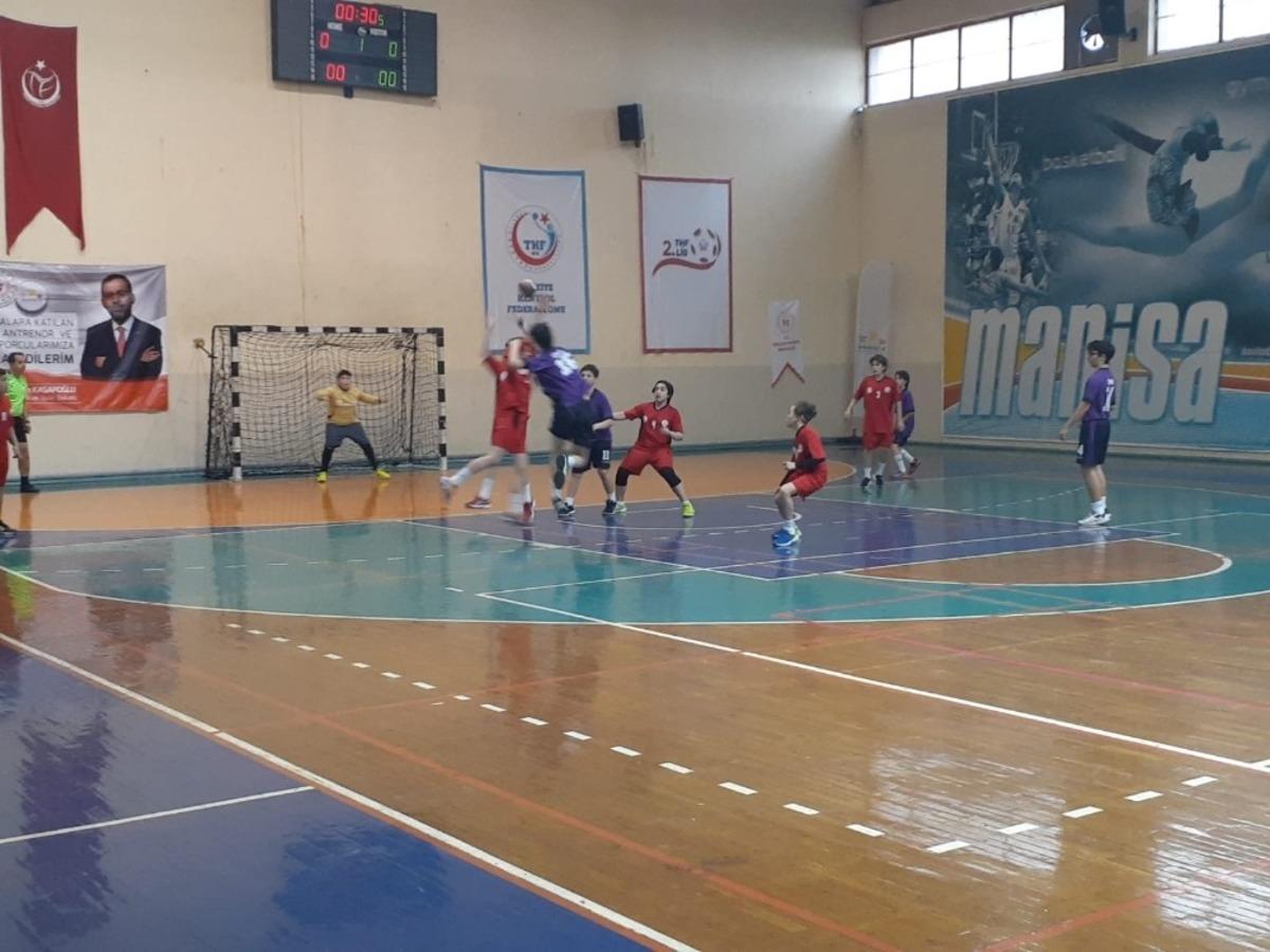 Manisa&rsquo;da Anadolu Yıldızlar Ligi Hentbol &Ccedil;eyrek Final M&uuml;sabakaları