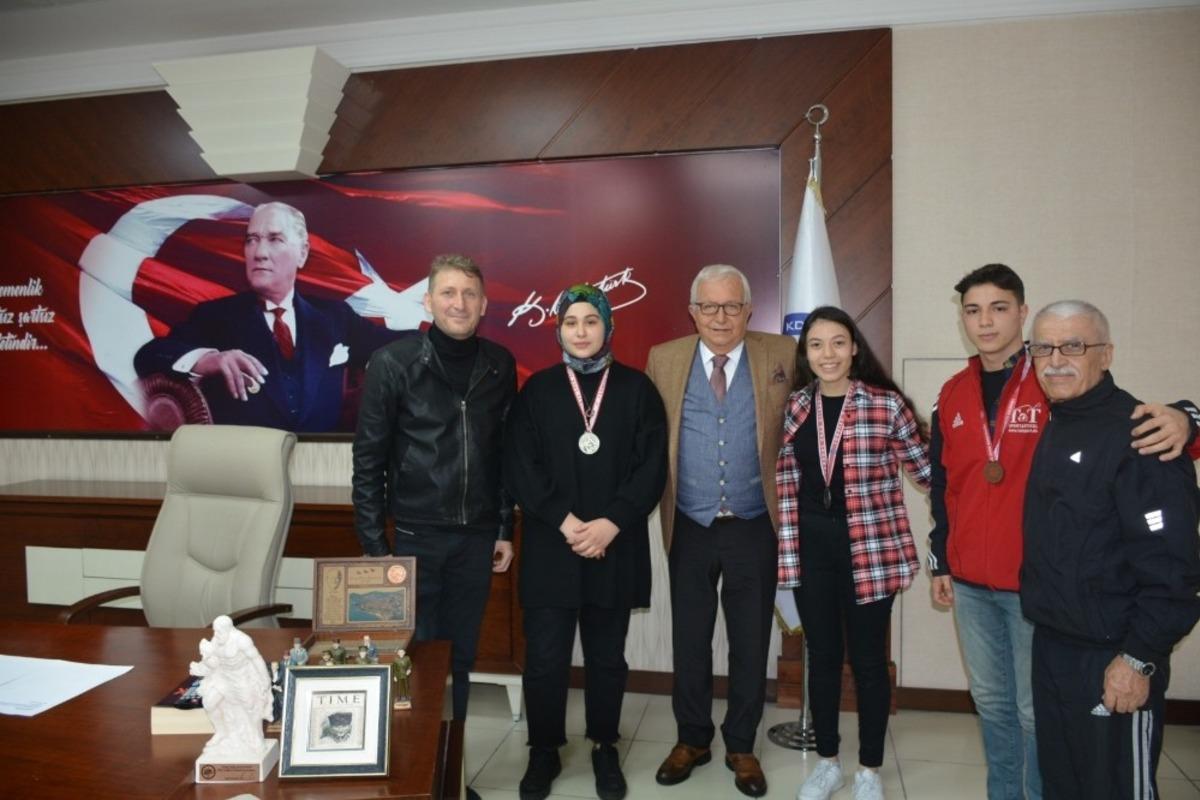 Şampiyonlardan Posbıyık&rsquo;a ziyaret