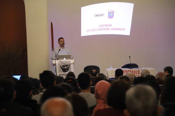 Nasuh Mahruki’den Turgutlu’da afetlere hazırlık konferansı G3