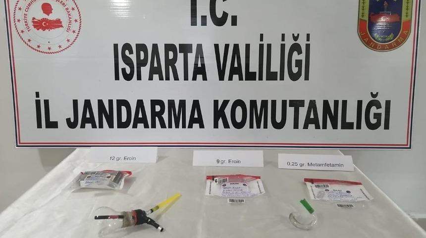 Jandarmadan uyuşturucuya ge&ccedil;it yok