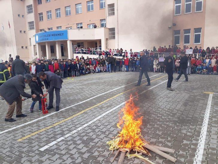 Öğrencilerden yangın tatbikatı G3