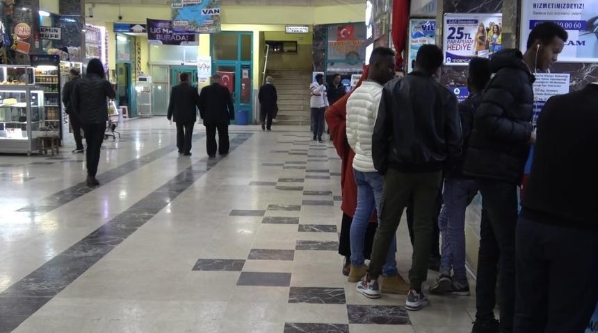 Anadolu’da ki mülteciler sınıra akın ediyor