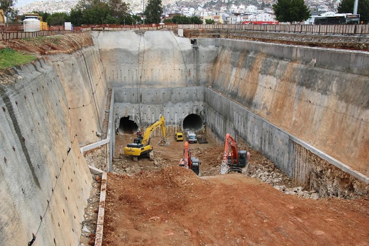 3. Etap Raylı Sistem Projesi&rsquo;nde t&uuml;nel tamamlandı