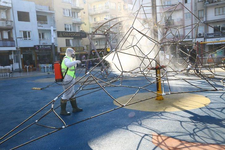 Çocukların oyun alanlarını dezenfekte edildi G5