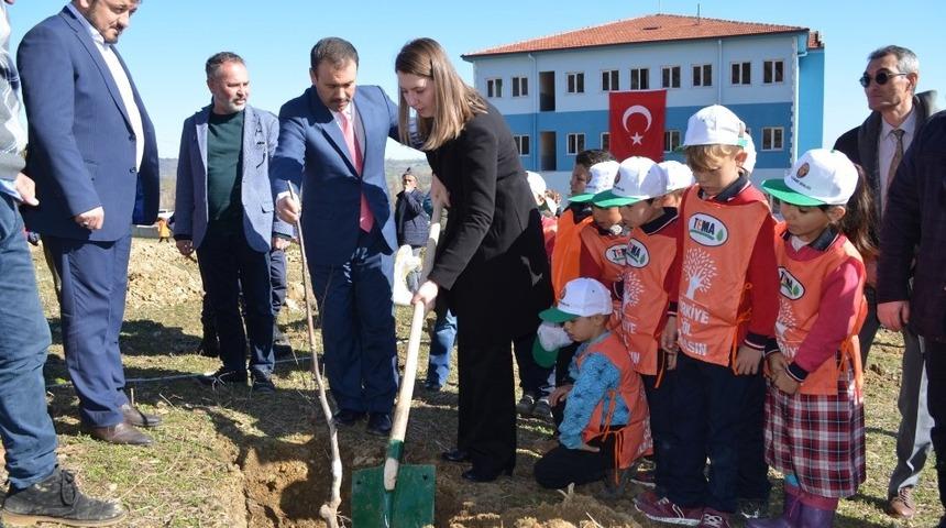 İvrindi&rsquo;de fidan şenliği