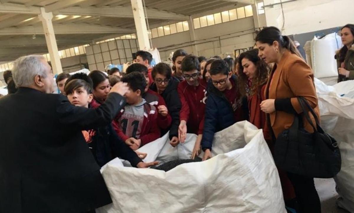 MER Koleji &ouml;ğrencileri geri d&ouml;n&uuml;ş&uuml;m tesisini gezdi