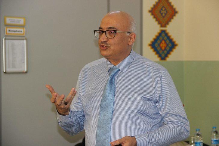 Rektör Ataç liselilere ders verdi G5