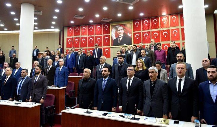 Avcılar Belediye Meclisi 34 bayrakla şehitleri andı G2