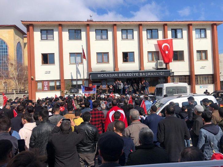 Horasan’da vatandaşlar, İdlib şehitleri için yürüdü G3