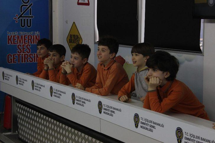 Çocuklar uygulamalı trafik eğitimiyle bilinçlendiriliyor G5