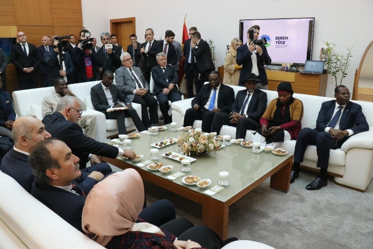 Nijer Cumhuriyeti heyetinden Başkan Ekrem Y&uuml;ce&rsquo;ye ziyaret