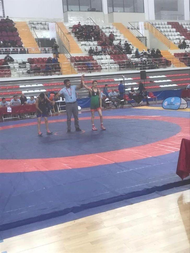 İzmit Belediyesporlı Yiğit Türkiye 5.’si oldu G3