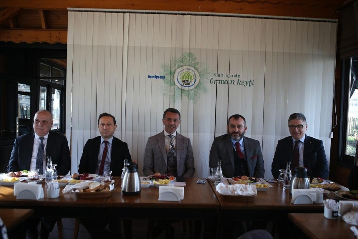 Sakarya B&uuml;y&uuml;kşehir&rsquo;den voleybolculara moral buluşması