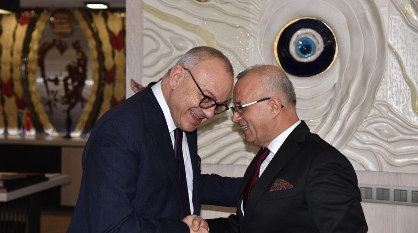 Başkan Erg&uuml;n, MHP&rsquo;li belediye başkanlarını ağırladı