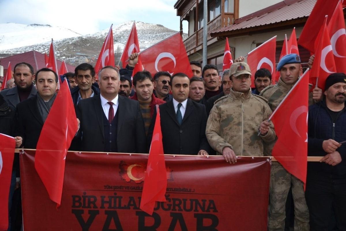 Şenkaya il&ccedil;esi şehitler i&ccedil;in tek y&uuml;rek oldu