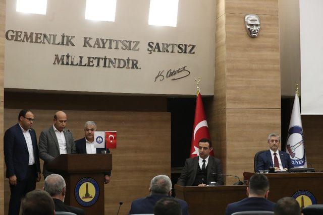 Şahinbey Belediyesi meclisinde şehitler anıldı