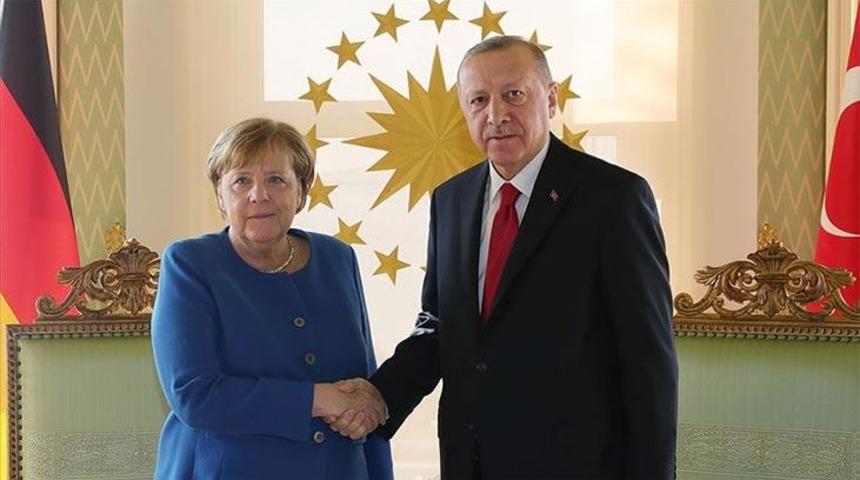Cumhurbaşkanı Erdoğan, Merkel ile g&ouml;r&uuml;şt&uuml;