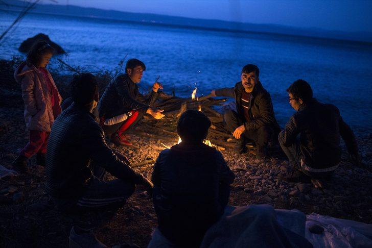 Midilli'de göçmenler aşırı sağcılarla karşılaşmamak için sahilde sabahlıyor G4
