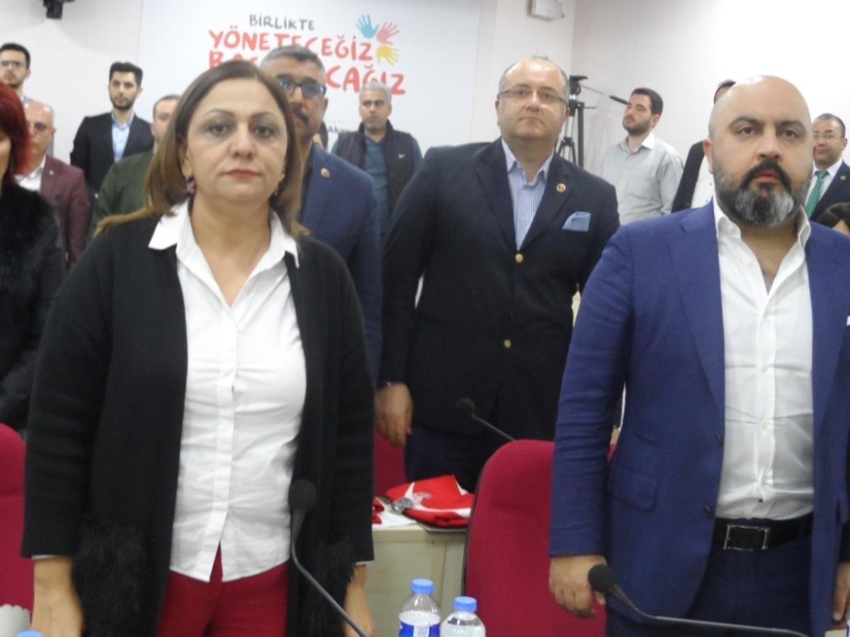 Seyhan Belediye Meclisi&rsquo;nden şehitlere saygı toplantısı