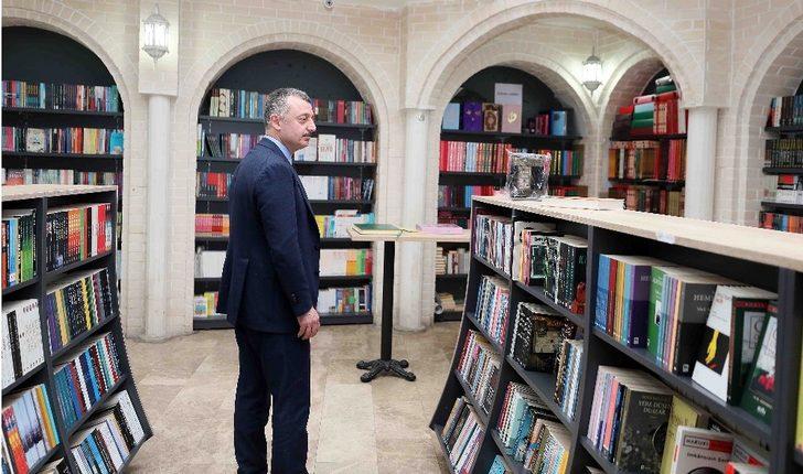 Başkan Büyükakın, “Harçlıklarımı biriktirir kitap alırdım” G3