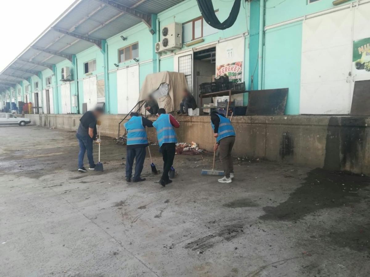 Cezalarını belediye hizmetinde &ccedil;ekiyorlar