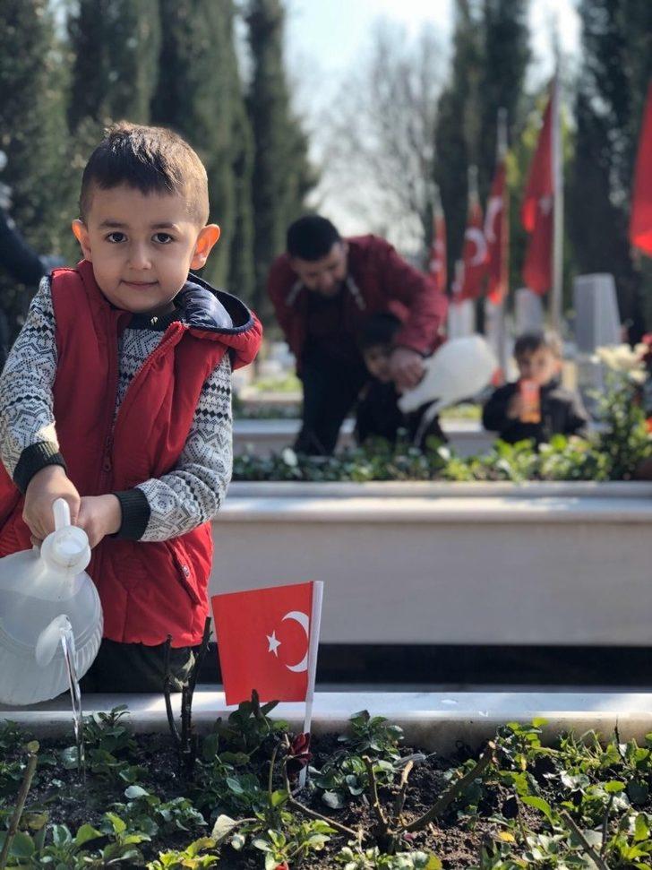 Bursalı kardelenler şehit abileri için dua etti G5