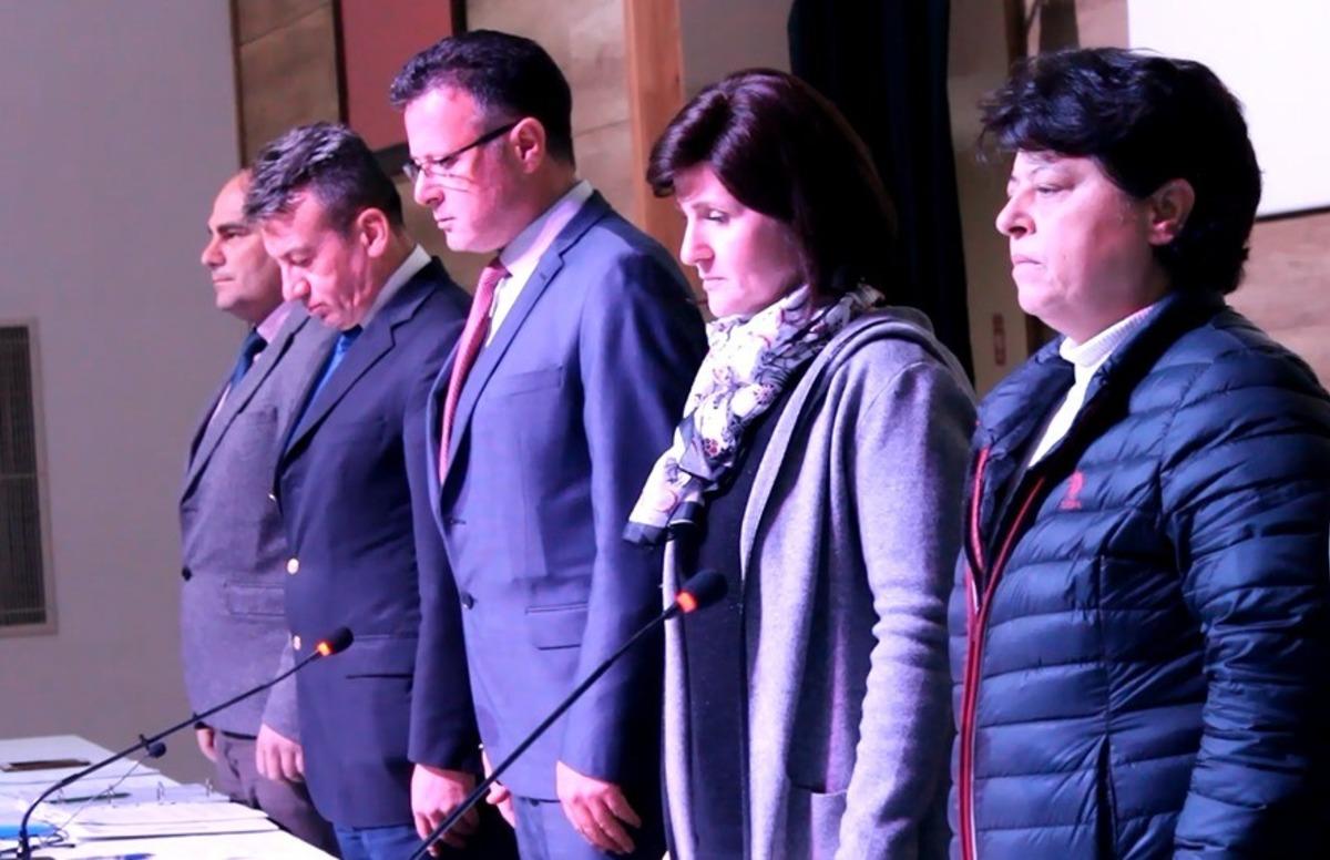 Meclis toplantısı saygı duruşuyla başladı