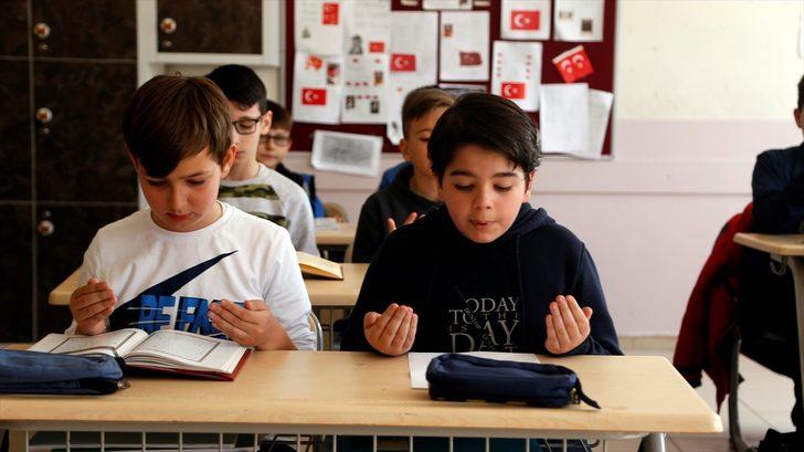 İmam hatipliler "Bahar Kalkanı Harekatı" için Fetih suresi okudu G1