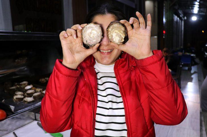 Kokoreç karaborsaya düştü! 3,5 kg 1 şiş kokoreçin yüzde 50 zamlanarak 150 lira oldu G2