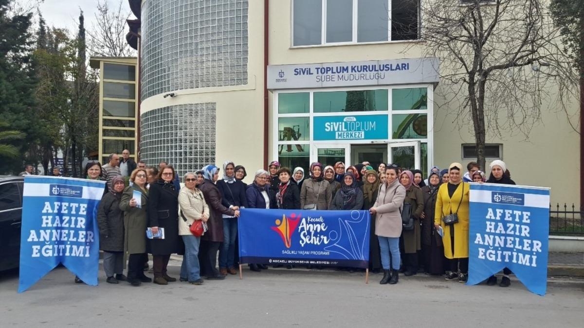 Kocaelili annelere afet eğitimi verildi