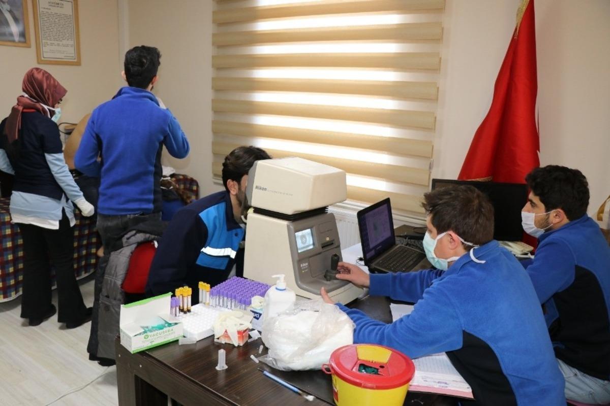 Edremit&rsquo;te belediye personeli sağlık taramasından ge&ccedil;irildi