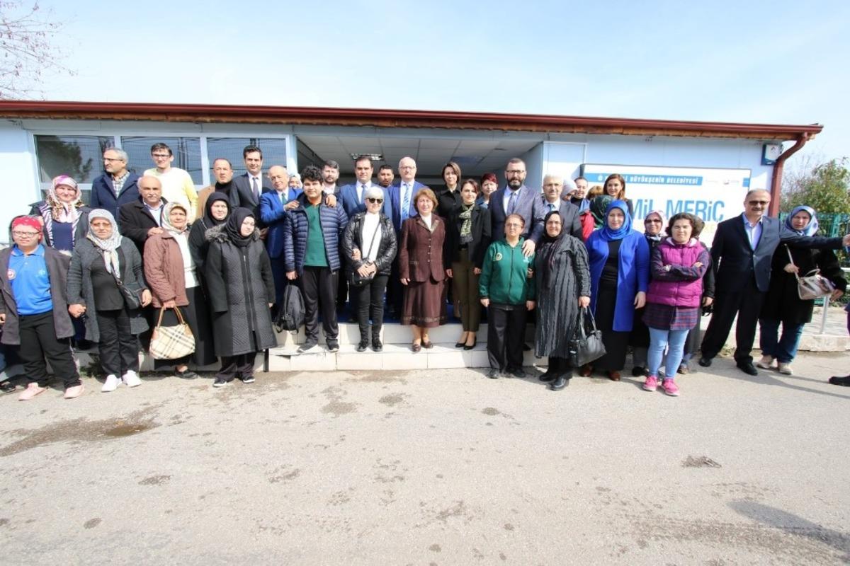 200 &ouml;zel &ouml;ğrenciye diş sağlığı taraması yapıldı