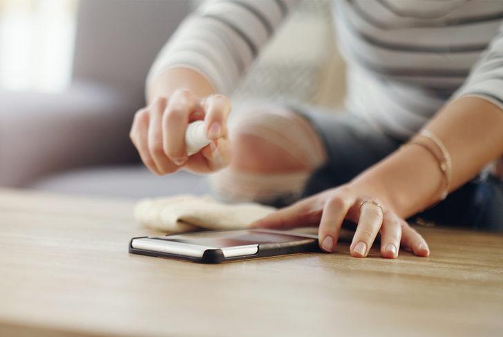 Koronavirüs nasıl yayılıyor? Akıllı telefonlara dikkat G2