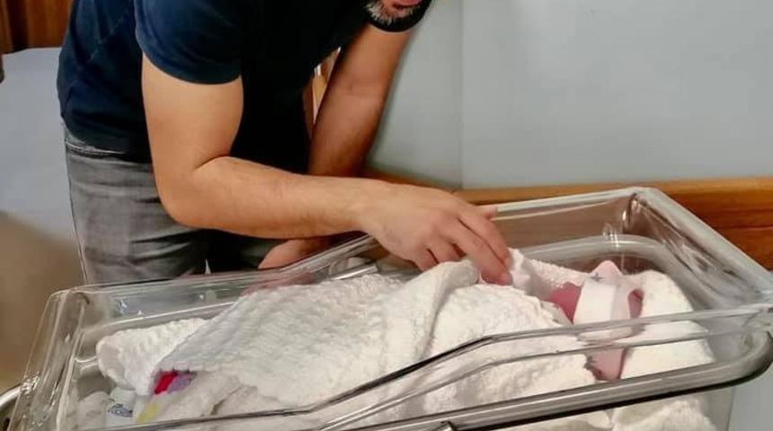 Aydınlı gazeteciler Ferdi Uzun ve Numan &Ouml;lmez, baba oldu