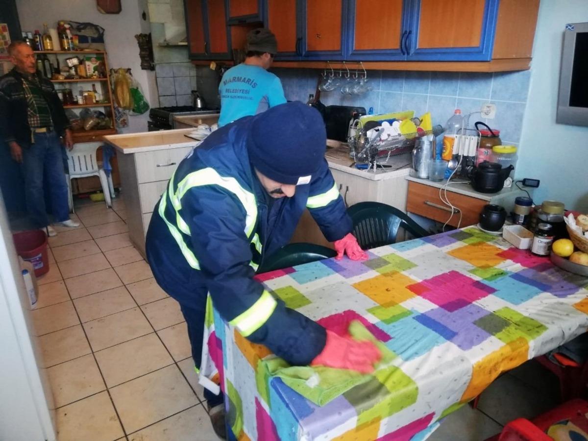 Yaşlı adamın yardımına belediye koştu