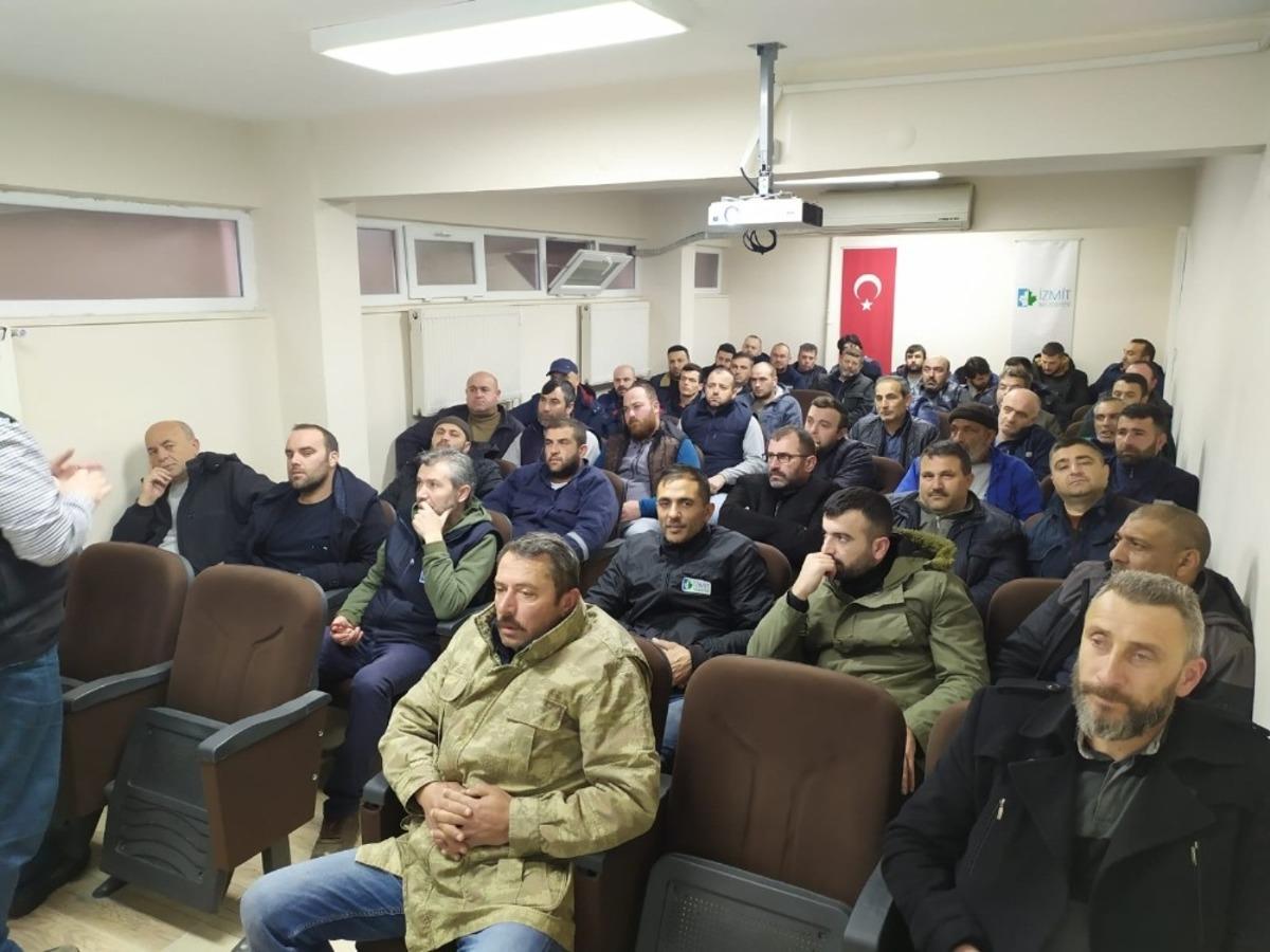 İzmit Belediyesinden personele iş sağlığı ve g&uuml;venliği i&ccedil;in kapsamlı eğitim