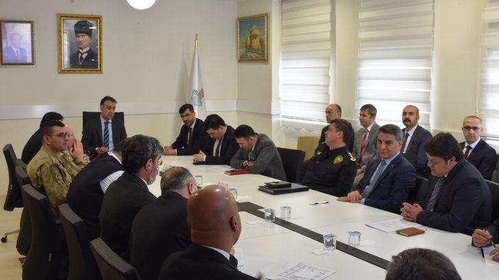 Bitlis’te uyuşturucu ile mücadele toplantısı yapıldı G3