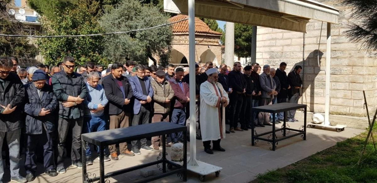 Tire&rsquo;de şehitler i&ccedil;in gıyabi cenaze namazı kılındı