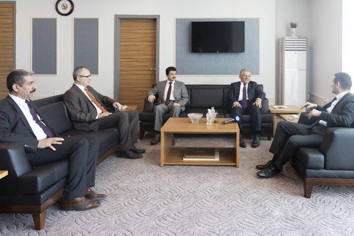 Başkan Büyükkılıç, Tarım ve Orman İl Müdürlüğü ile Kayseri Orman Bölge Müdürlüğü’nü ziyaret etti G4