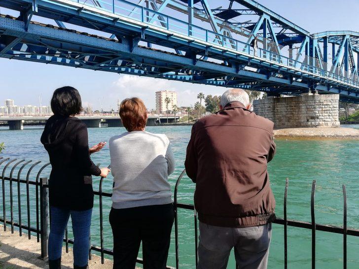 Ailesinin gözleri önünde intihar etti! Sinir krizi geçirdiler G4