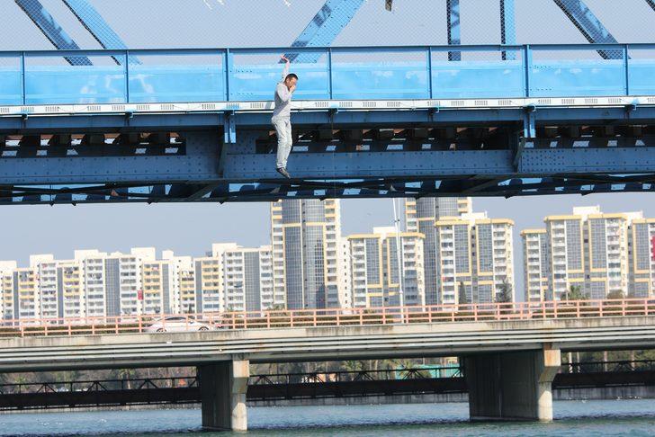 Ailesinin gözleri önünde intihar etti! Sinir krizi geçirdiler G3