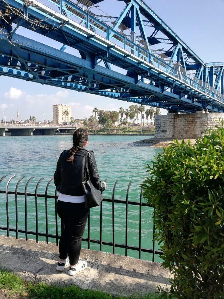 Ailesinin gözleri önünde intihar etti! Sinir krizi geçirdiler G1