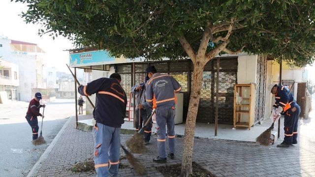 Toroslar’da mahalle temizliği aralıksız sürüyor