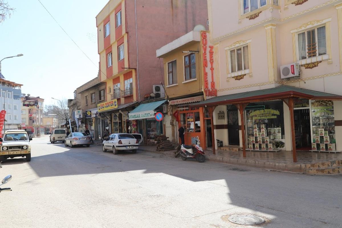 Oğuzeli&rsquo;nde yabancı tabelalara ruhsat yok