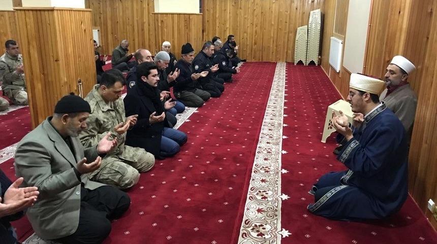 Mehmet&ccedil;ik i&ccedil;in dualar edildi