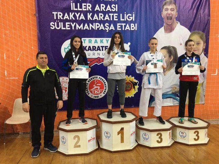 Bursalı karatecilerden 9 madalya G2