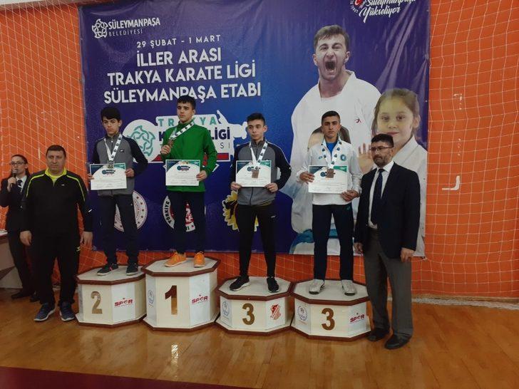 Bursalı karatecilerden 9 madalya G4